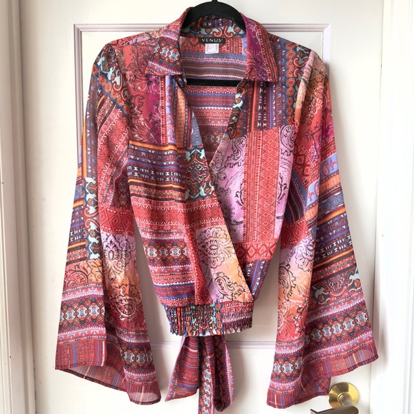VENUS Tops - VENUS Multicolored Tie-Front Top Size 6